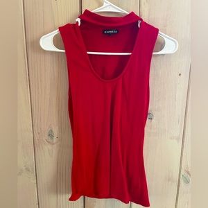 Red collared tank.